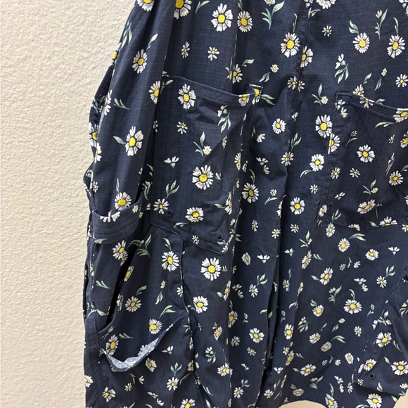 Duluth Trading Co Heirloom gardening bib overalls shortalls size small daisy - Picture 4 of 8